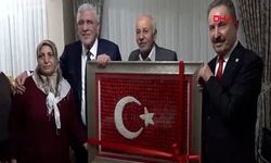 Müsavat Dervişoğlu, şehit Uzman Çavuş Dolapci'nin ailesiyle iftar yaptı