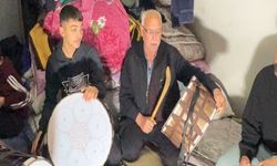Atadan toruna Ramazan geleneği: 43 yıldır davul çalıyor