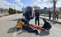 Yolun karşısına geçerken minibüsün çarptığı Hasan Yılmaz kurtarılamadı