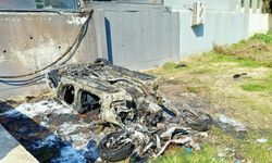 Küle dönen araçtan şans eseri yaralı kurtuldu