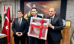 AK Parti İl Başkanı Aldemir, Tarsus İlçe Milli Eğitim Müdürlüğü'nü ziyaret etti