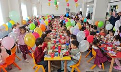 Mersin İl Müftüsü Topal'dan miniklerle 'tekne orucu' iftarı