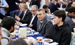 Vali Toros, İlim Yayma Cemiyeti’nin iftarında birlik mesajı verdi