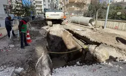 Alt yapı çalışması sırasında göçük meydana geldi: 2 kişi yaralı