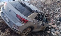 Adıyaman’da Trafik Kazası: Otomobil Şarampole Yuvarlandı, 4 Yaralı