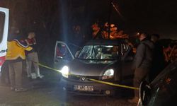 Antalya'da Hafif Ticari Araca Silahlı Saldırı