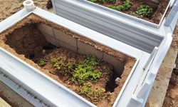 Adana'da Yaşanan Selde Mezar Yerleri Çöktü