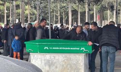 Mersin'deki Kazada Hayatını Kaybeden 3 Kızın Cenazesi Toprağa Verildi