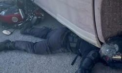 Motosiklet Sürücüsü TIR'ın Altında Sıkıştı