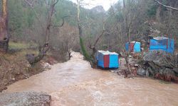 Antalya Gündoğmuş'Ta Dereler Taştı, Piknik Alanları Su Altında Kaldı