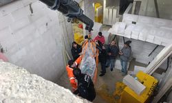 Antalya'da Otel İnşaatında Korkutan Kaza: İşçi Zemin Kata Düştü