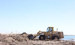 Mersin’de selin ardından dere ağızlarında temizlik başladı