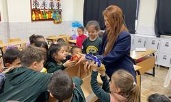 Minik öğrencilerden anlamlı destek