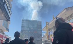 Mersin’de 6 katlı binanın bacasında yangın çıktı