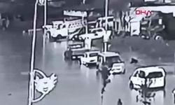 Osmaniye'de kaldırımda yürüyen kişi suyla dolu olan çukura düştü