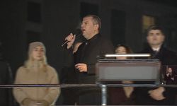 Özgür Özel:Kendi Deyimiyle Vatan Hainliğini İkiye Katlıyor