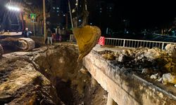 Mezitli Deresindeki köprü çöktü