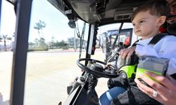 Minik Kalbe Büyük Mutluluk: Ayaz’ın Kamyon Sevinci