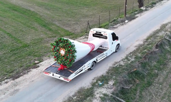 Dev çiçek buketli evlenme teklifi