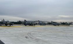 Kıbrıs Semalarında Türk Hava Kuvvetleri'nden Eğitim Uçuşu