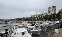 Fırtına ve Yağış Mersin Balıkçı Barınağı’nı Sessizliğe Bürüdü