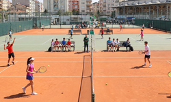 Yenişehir Belediyesinden 19 Mayıs Tenis Turnuvası başvuruları başladı