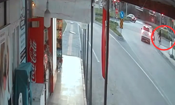 Kırmızı ışık ihlali yapan motosikletli, otomobille çarpıştı