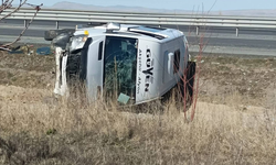 Yolcu indiren minibüse TIR arkadan çarptı: 11 yaralı