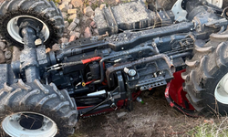 Tarsus’ta traktör devrildi: 1 ölü