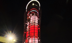 Sabiha Gökçen Havalimanı kulesi kırmızı beyaza büründü