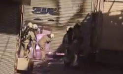 Beyoğlu'nda tek katlı iş yeri alev alev yandı