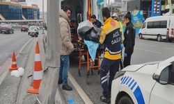 Kaygan yolda kontrolünü kaybeden motosiklet sürücüsü öldü