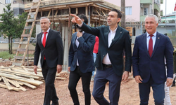 AK Parti Mersin İl Başkanlığı açıkladı: 86 okul yeniden inşa edildi, 52'si yolda