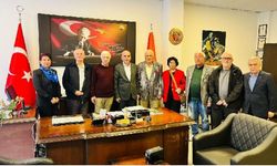 İYİ Parti Başkanı'ndan Emekliler Derneğine ziyaret