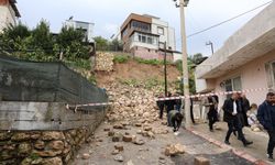 Toroslar ‘da heyelan sonrası yıkılan duvarlar yeniden yapılacak