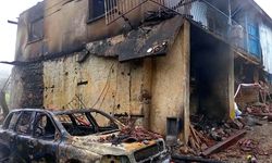 Ev yangınında otomobil ve traktör kullanılmaz hale geldi