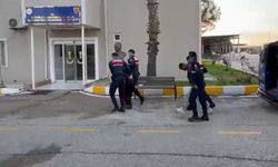 Kur'an-ı Kerim'lere zarar veren 2 kişi tutuklandı