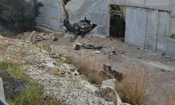 Alanya'da otomobil muz serasına devrildi