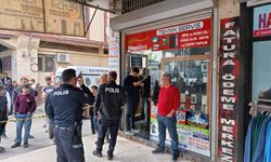 İş yeri sahibini başından tabanca ile öldürdü.