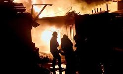 Bodrum’da 3 konteyner alev alev yandı