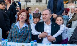 Başkan Seçer ve Meral Seçer, Akdeniz'de yurttaşlarla iftar sofrasında buluştu