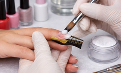 Mezitli Belediyesi'nden 'Protez Tırnak Eğitimi'