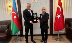 Tamer Karadağlı, Azerbaycan'da ‘Sanatkar Madalyonu’ ödülünü aldı