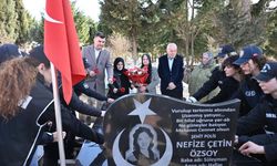 Kadın polisler, 8 Mart'ta şehit meslektaşlarının mezarında buluştu