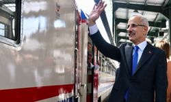 Ulaştırma ve Altyapı Bakanı Uraloğlu: "Turistik trenimiz, 10 bin 166 yolcumuza hizmet verdi"