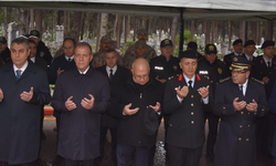 Mersin’de Bayram öncesi şehitlikte anlamlı buluşma