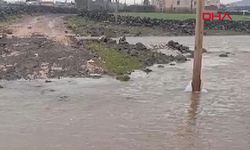 Diyarbakır’da sağanak sonrası dere taştı