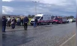 Antalya'da belediye araçları çarpıştı: 7 yaralı