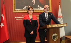 Mersin Barosu'nda “Aziz Babam” adlı eser okurlarla buluştu