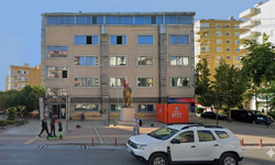 Eski Mezitli Belediyesi binası satışa çıkarıldı